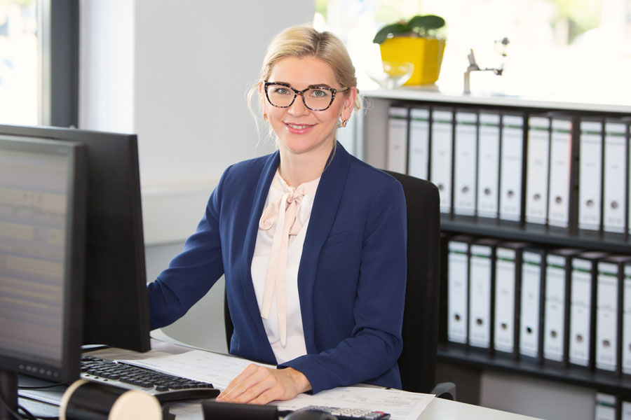 Jekaterina Hripko, Auftragsbearbeitung